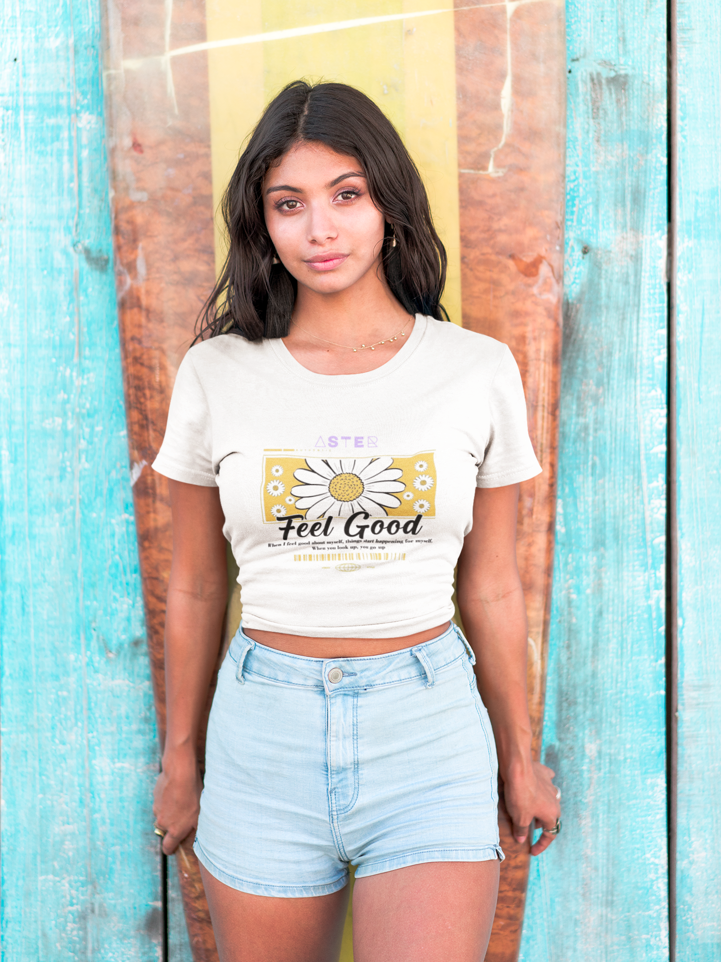 “Feel Good Daisy” Crop Tee – ASTER STORE Signature Series