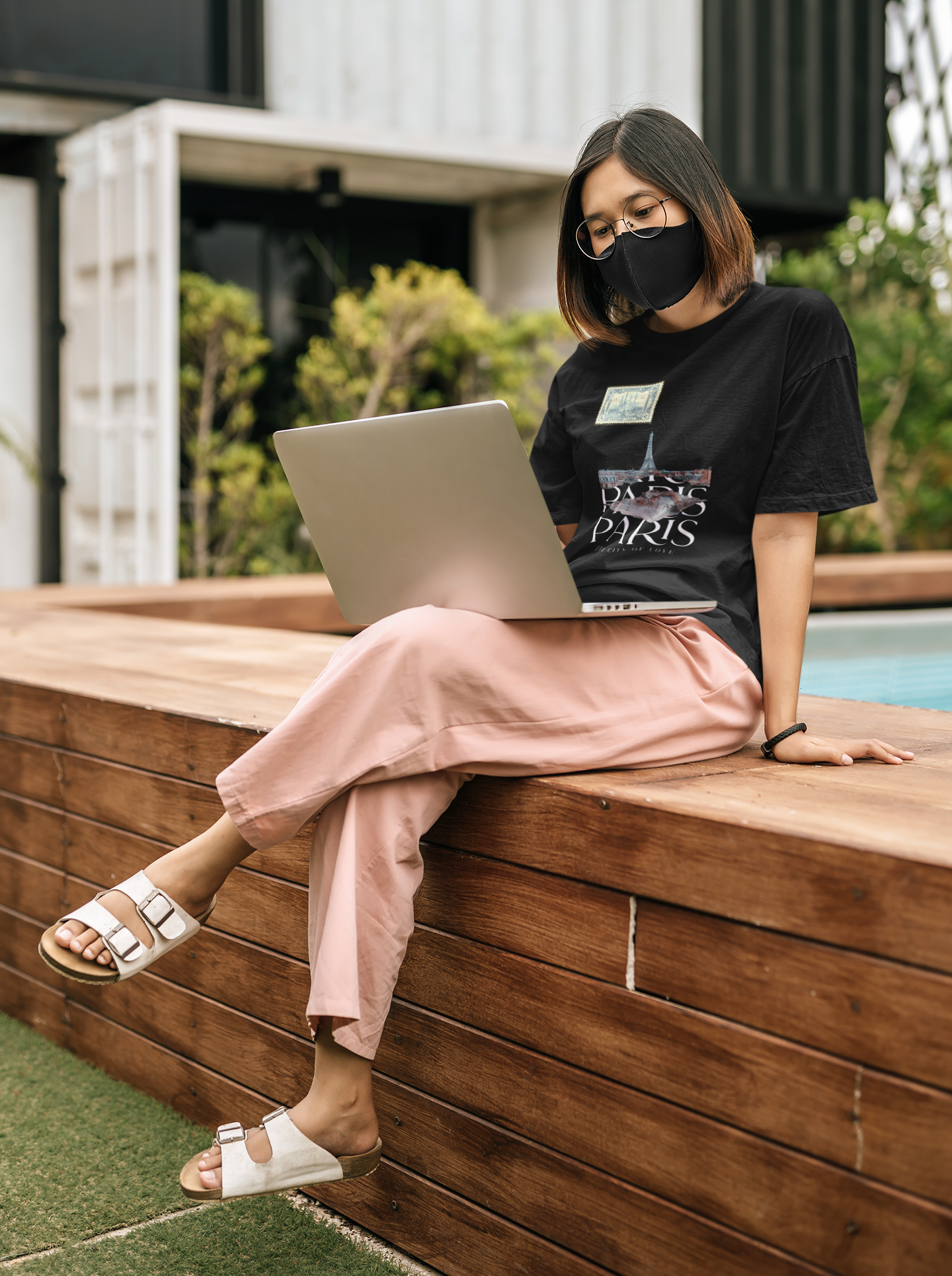 “PARIS – The City of Love” Oversized Black T-Shirt by ASTER STORE